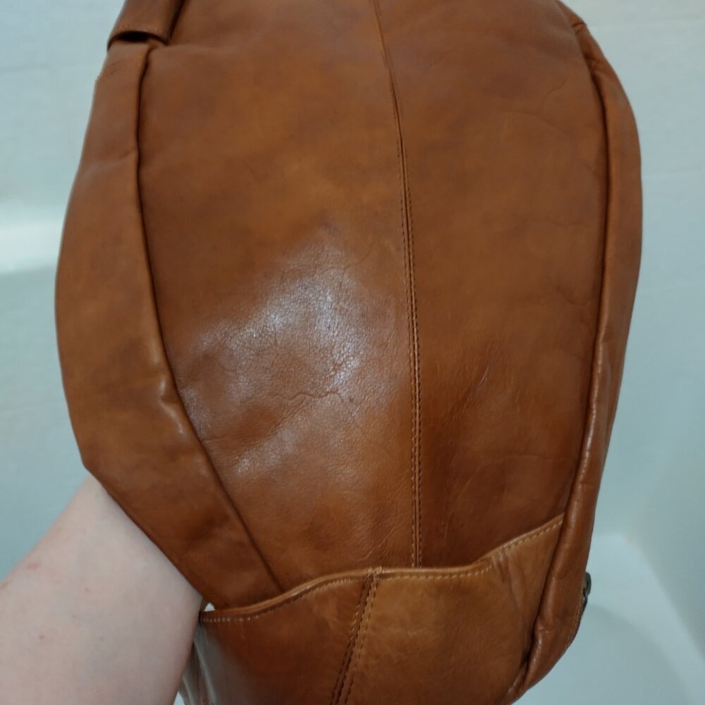 * Columbian Leather BackPack Sling, Brown Huge Interior Clean Made in Columbia